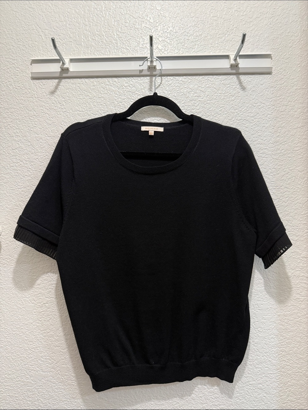 Skies Are Blue Black Short Sleeve Crewneck Knit Top